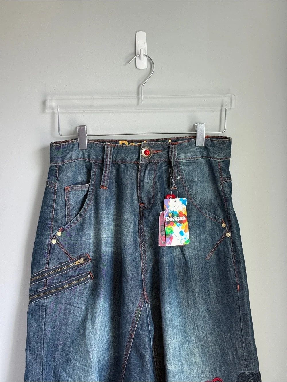 Desigual Harem Jeans Y2K Embroidered Love Floral Baggy Size 28 Medium Wash New - Picture 5 of 9